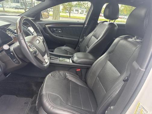 2015 Ford Taurus Limited