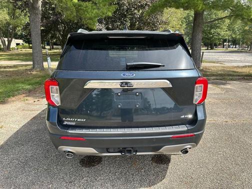 Blue Metallic 2023 Ford Explorer Limited