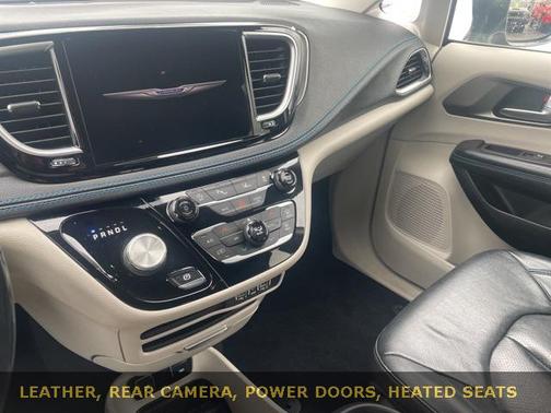 2021 Chrysler Pacifica Touring L