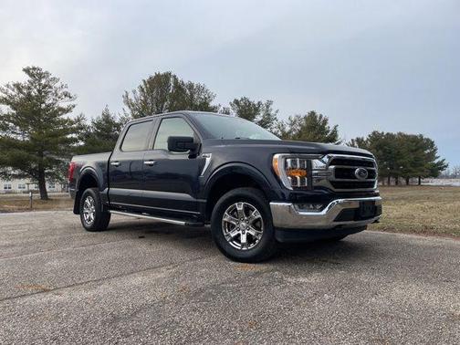 Blue Metallic 2022 Ford F-150 XLT