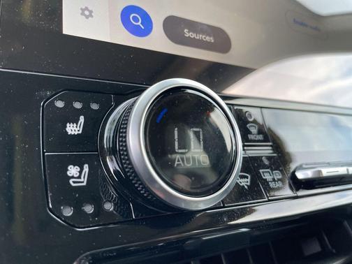 Midnight Black Metallic 2025 Toyota Highlander Platinum