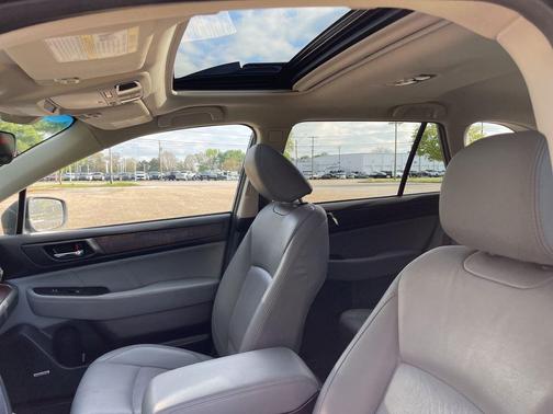 Abyss Blue Pearl 2019 Subaru Outback 3.6R Limited
