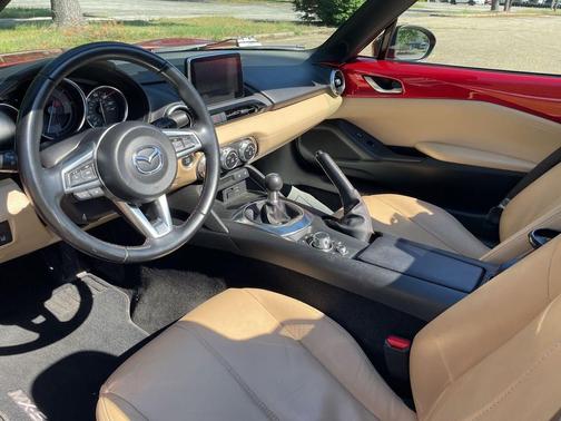 Soul Red Metallic 2016 Mazda MX-5 Miata Grand Touring