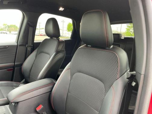 Rapid Red Metallic Tinted Clearcoat 2026 Ford Escape ST-Line