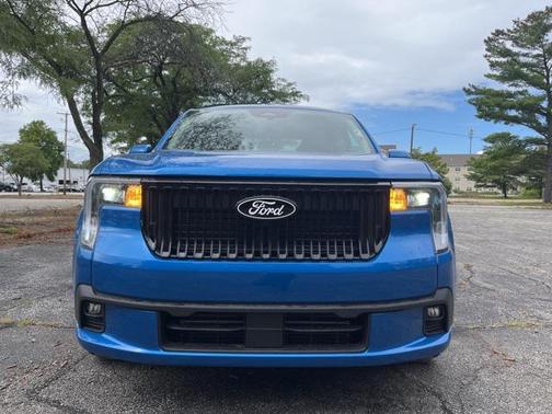 2025 Ford Maverick Lobo Standard