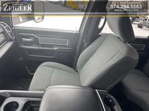 2020 RAM 2500 Big Horn Crew Cab 4X4 6'4' Box