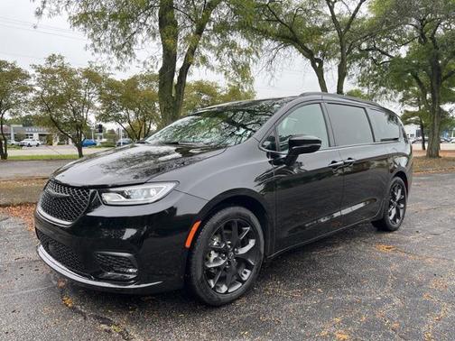 2025 Chrysler Pacifica Limited