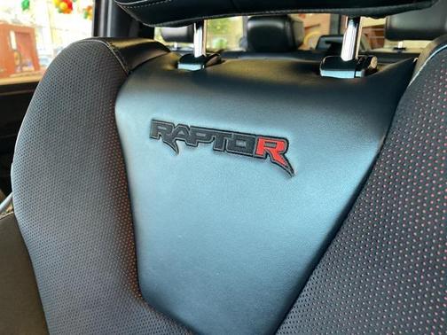 2025 Ford F-150 Raptor R