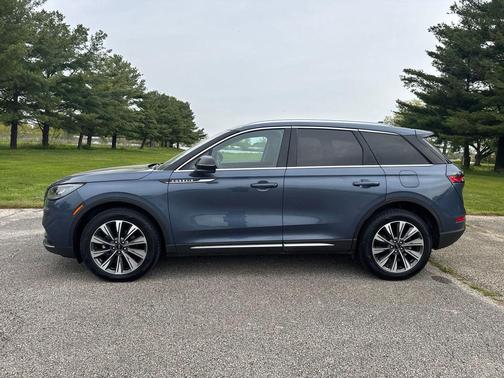 Blue Metallic 2022 Lincoln Corsair Reserve
