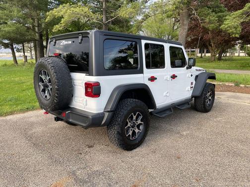 Bright White Clearcoat 2019 Jeep Wrangler Unlimited Rubicon