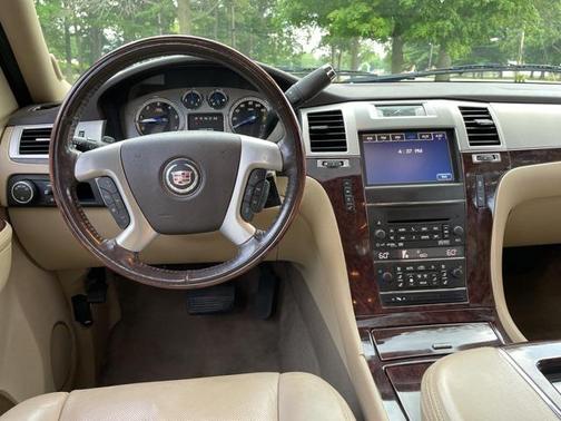 2013 Cadillac Escalade Luxury
