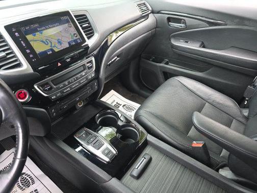 Diamond White Pearl 2018 Honda Pilot Elite