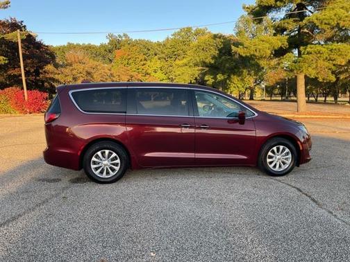2018 Chrysler Pacifica Touring Plus