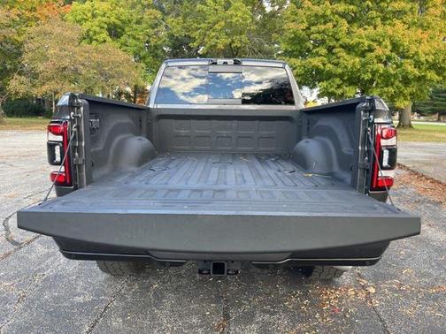 2022 RAM 2500 Laramie Crew Cab 4x4 6'4' Box