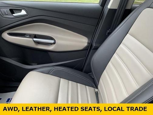 Photo 5 of 25 of 2019 Ford Escape SEL