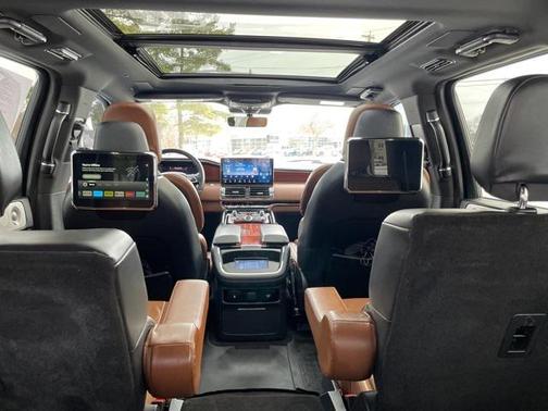2022 Lincoln Navigator Reserve