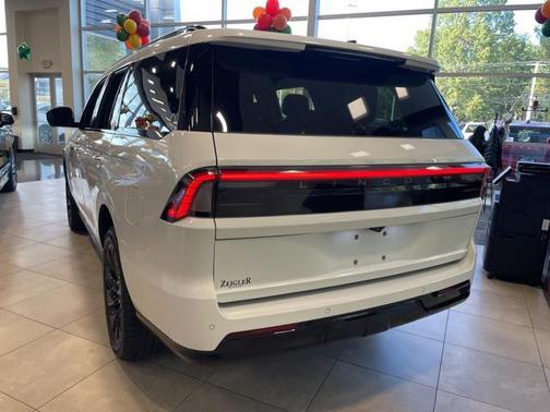 2025 Lincoln Navigator Reserve