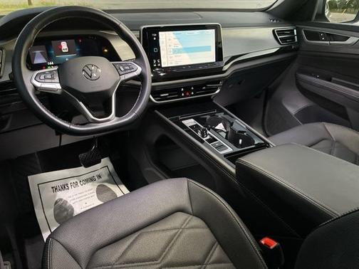 2025 Volkswagen Atlas Cross Sport 2.0T SE w/Technology 4MOTION