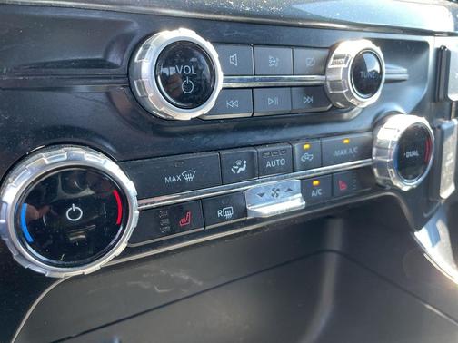 Oxford White 2023 Ford F-150 XLT