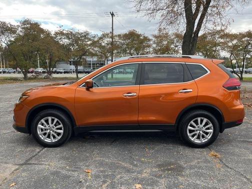 2017 Nissan Rogue SV
