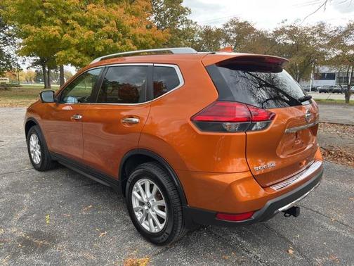 2017 Nissan Rogue SV