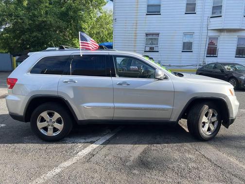 2011 Jeep Grand Cherokee Limited X
