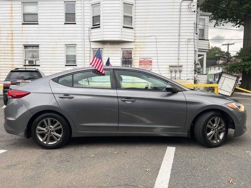2018 Hyundai ELANTRA Value Edition