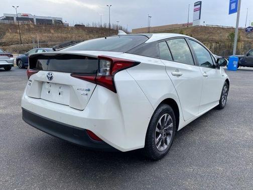 2019 Toyota Prius L