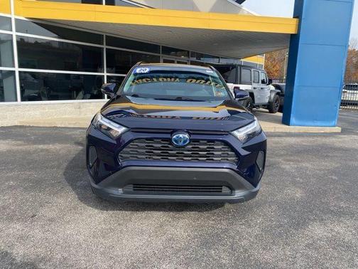 2022 Toyota RAV4 Hybrid XLE