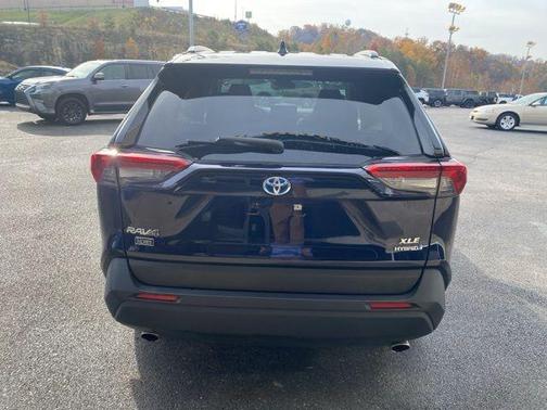 2022 Toyota RAV4 Hybrid XLE