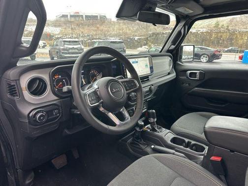 2025 Jeep Wrangler Sahara