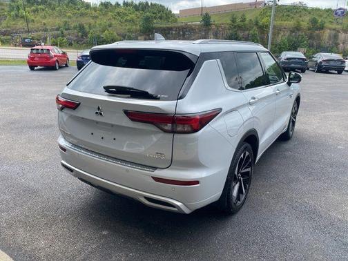 2023 Mitsubishi Outlander PHEV SEL