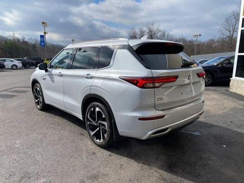 2023 Mitsubishi Outlander PHEV SEL