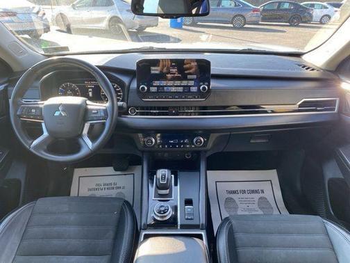 2024 Mitsubishi Outlander SE