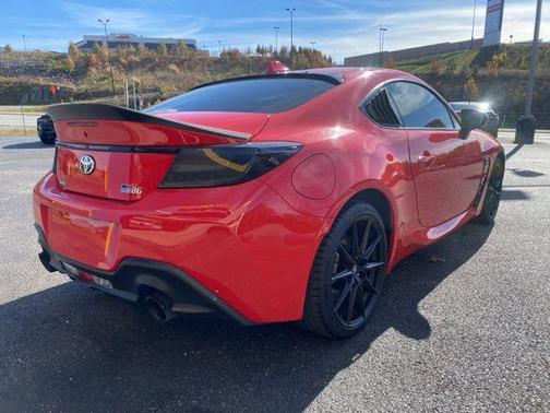 2024 Toyota GR86 Premium