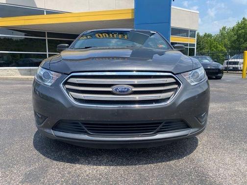 2018 Ford Taurus SEL