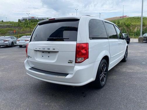 2016 Dodge Grand Caravan R/T