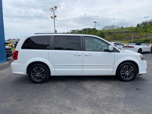 2016 Dodge Grand Caravan R/T