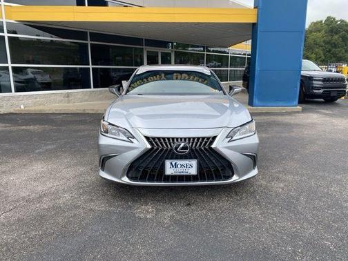 2022 Lexus ES 350 Base