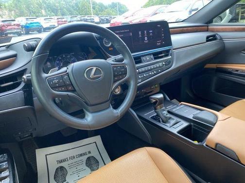 2022 Lexus ES 350 Base