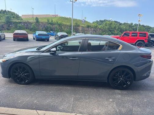 2023 Mazda Mazda3 2.5 S Carbon Edition