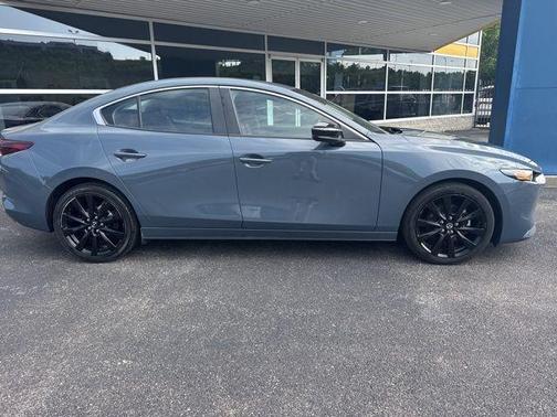 2023 Mazda Mazda3 2.5 S Carbon Edition