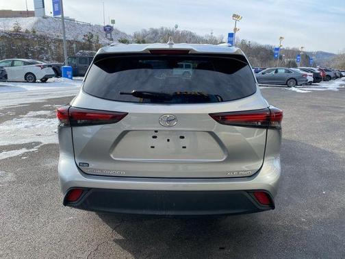2024 Toyota Highlander XLE