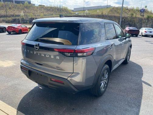 2023 Nissan Pathfinder S