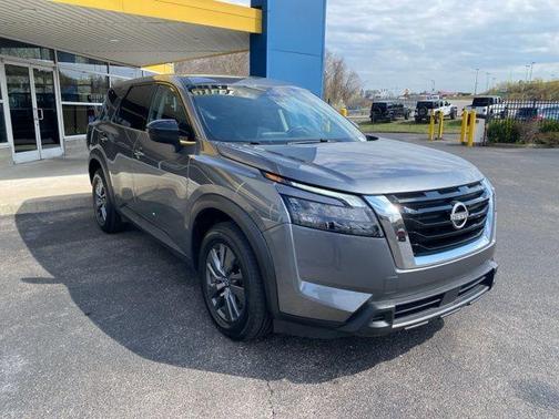 2023 Nissan Pathfinder S