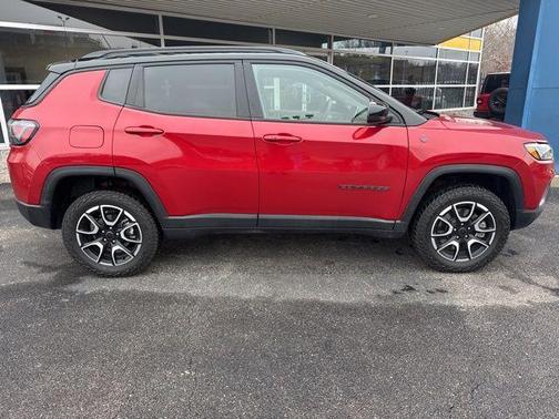 2025 Jeep Compass Trailhawk