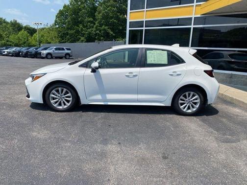 2024 Toyota Corolla Hatchback SE