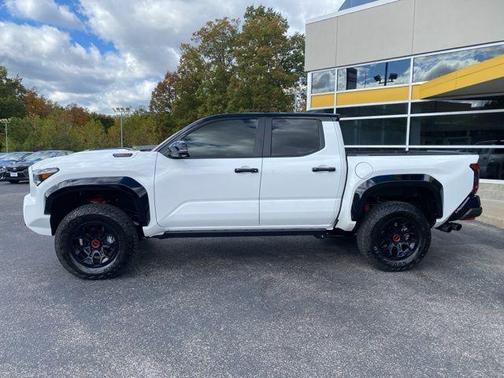 2025 Toyota Tacoma Hybrid TRD PRO