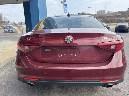 2017 Alfa Romeo Giulia Ti
