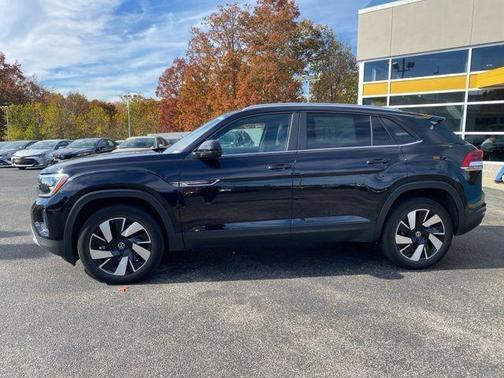 2024 Volkswagen Atlas Cross Sport 2.0T SE w/Technology